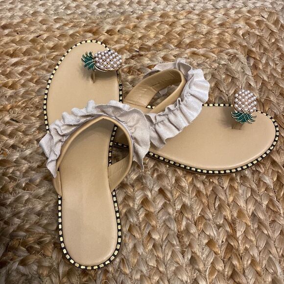Never worn cute pineapple cream sandals - Picture 6 of 6